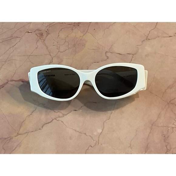 BALENCIAGA Max Sunglasses in Ivory New with Case Womens BB0258S-003 Sunnies - Picture 6 of 16
